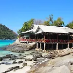 Bungalow Raya Resort