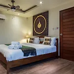 At Naiharn Boutique Hotel