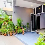 Baan Yuyen Karon Guesthouse