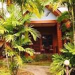 Tanamas House
