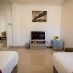 Sea Song Inn