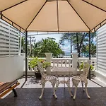 Patong Marina Hotel By Lofty