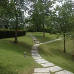 Grove Gardens