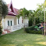 Lucky Lek Resort