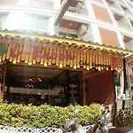 I-Kroon Cafe & Hotel