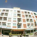I-Kroon Cafe & Hotel