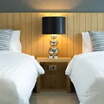 Pixel Hostel Phuket Airport