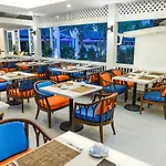 Tuana Hotels Brook Pool Access