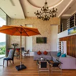 Hilltop Hotel