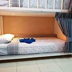 Oasis Hostel & Bar