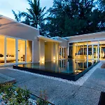 Excellence Beachfront Villa