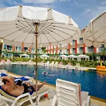 Trend Kamala Resort