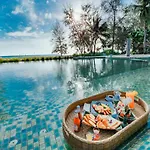 D Varee Mai Khao Beach