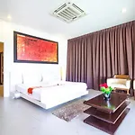 Grand Bleu Ocean View Pool Suite