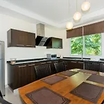 Platinum Residence Villa