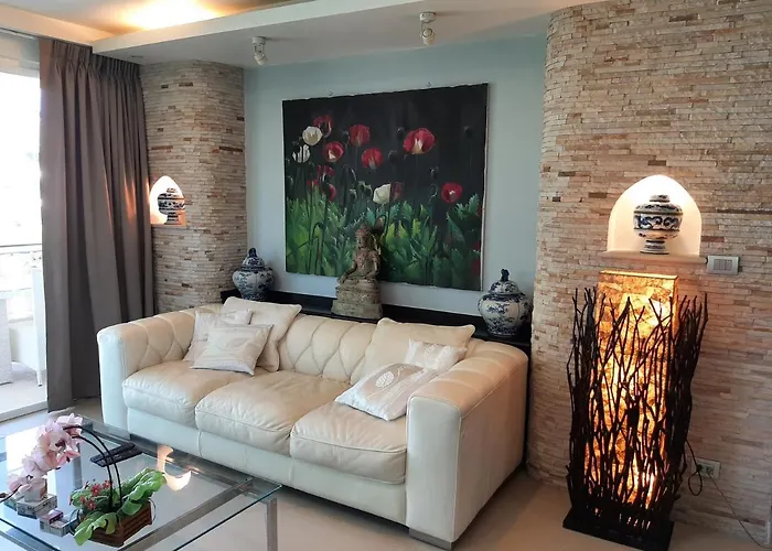 Karon Beach Apartment Sea View