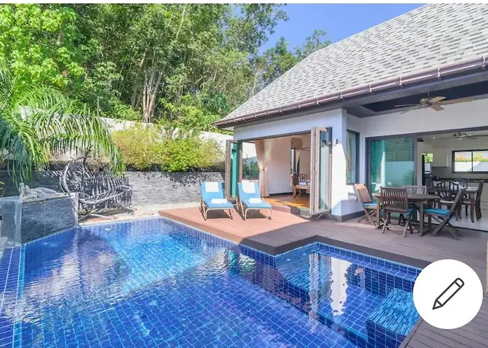 Naiharn Beach Villa