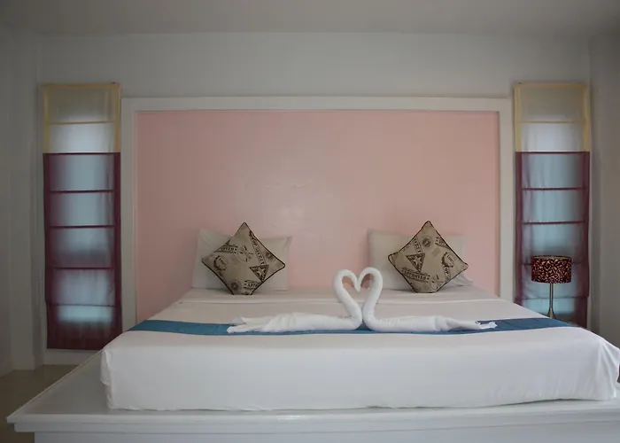 Phuket Racha Kata Homestay