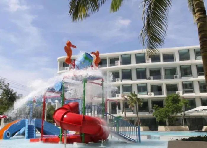 Water Park Rawai Beach 200M Nai Han King Bedroom