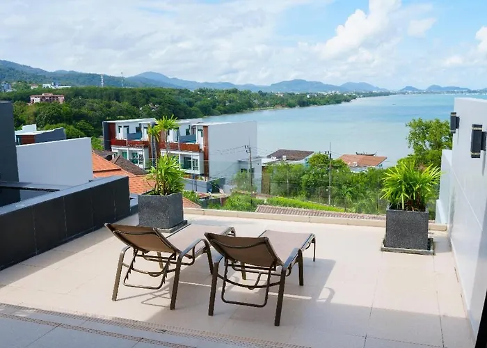 Aqua Villa Rawai