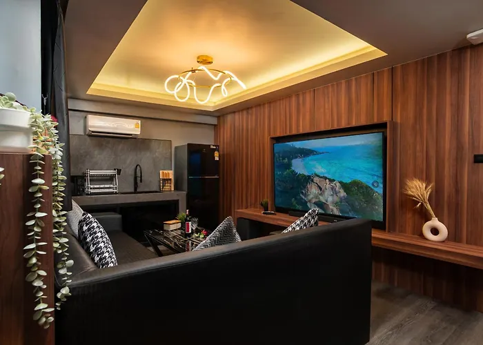 3 Double U - Kalim Sea View