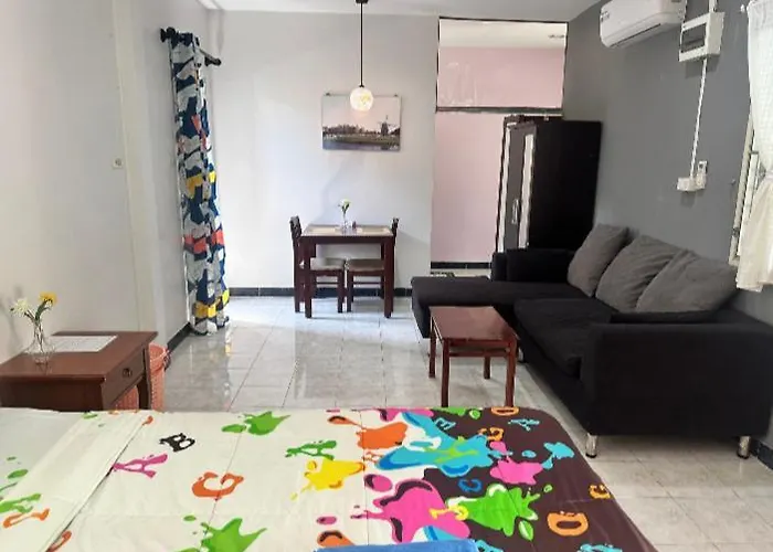 Studio With Aircon N Kitchen