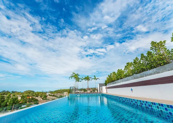 Ozone Condotel, Kata Beach