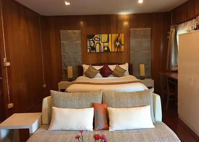 Triple Three Maikhao Villas
