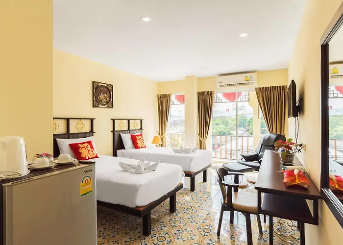 Le Hua Hotel