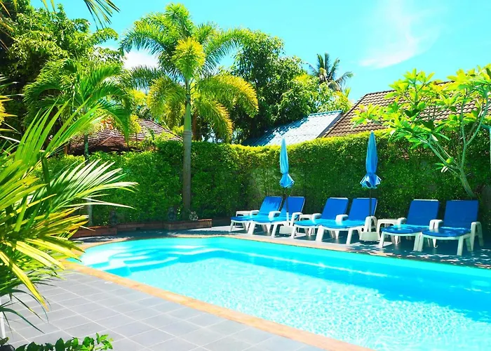 Baan Rosa Bangtao Beach