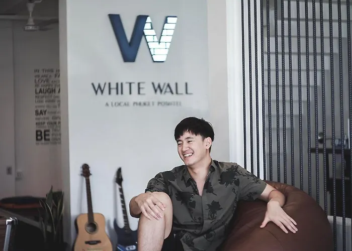 White Wall Poshtel