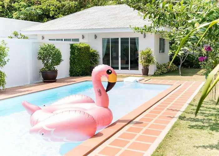Baan Promphun Pool Villa By Bv