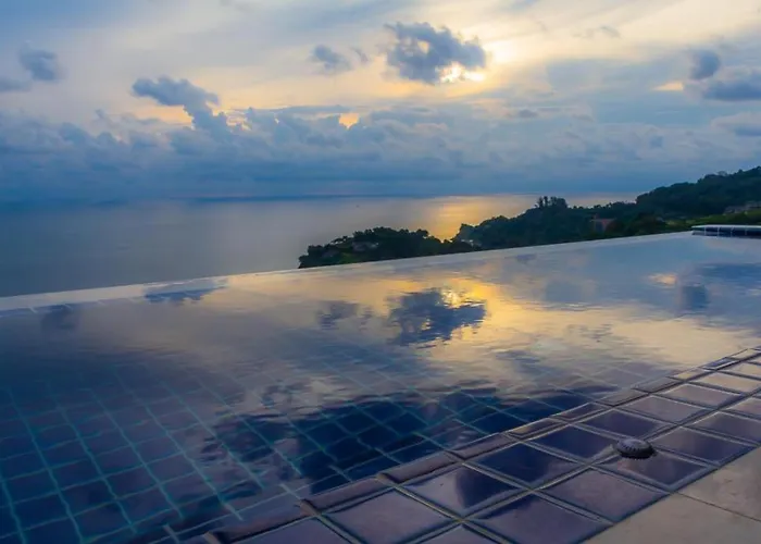 Grand Bleu Ocean View Pool Suite