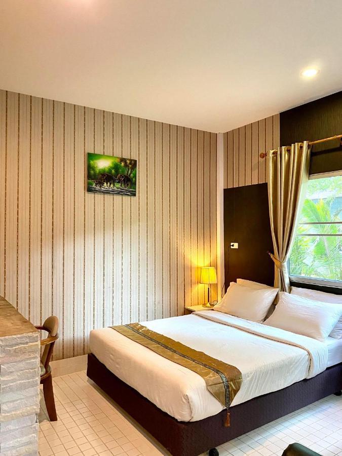 Canal Hotel Nai Yang