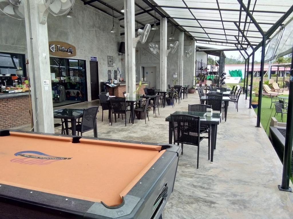Oyo 433 Iwp Wake Park & Hotel Mai Khao