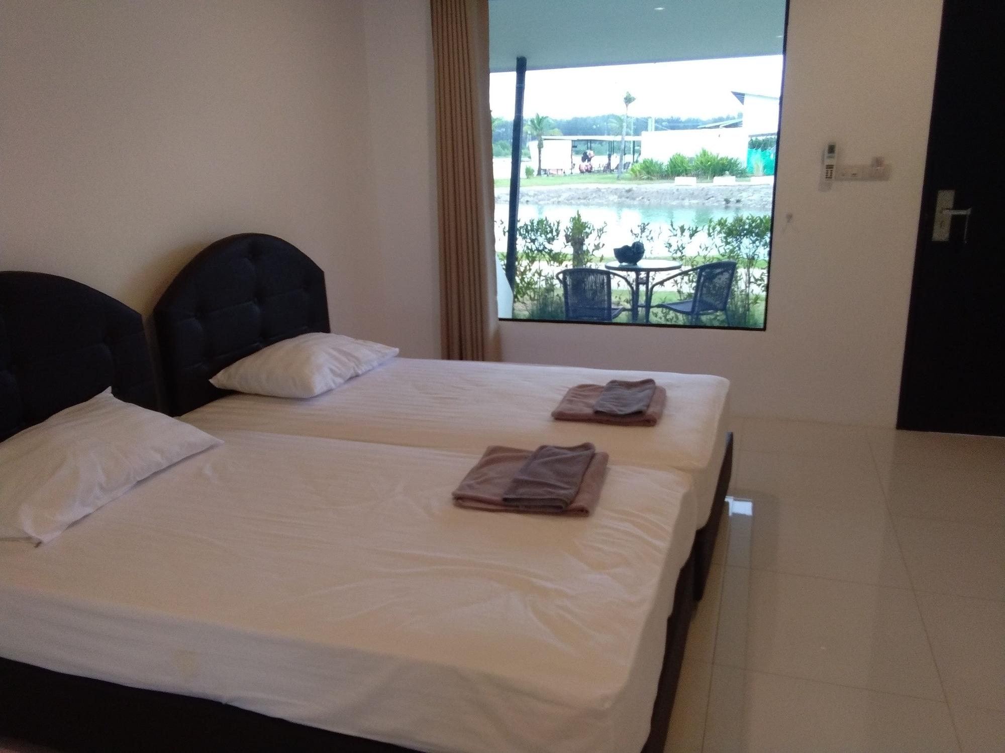 Oyo 433 Iwp Wake Park & Hotel Mai Khao
