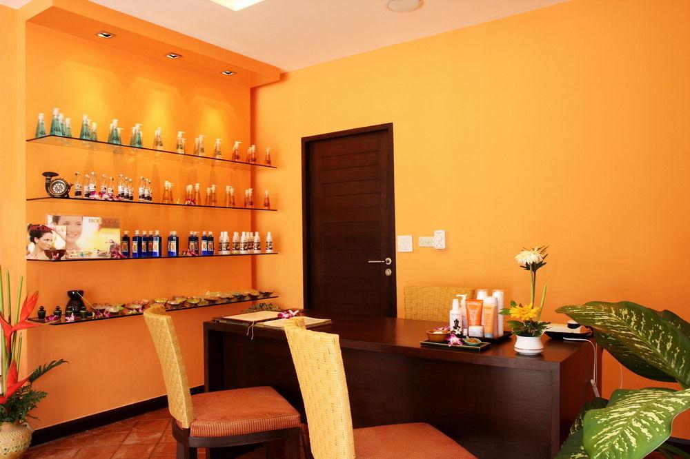 Hotel Seasons Naiharn Phuket 3*