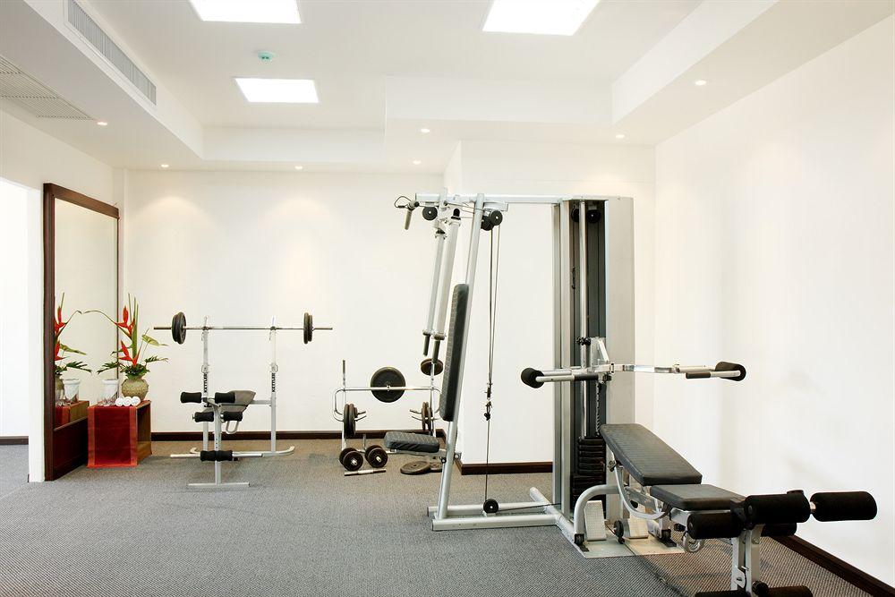 Seasons Naiharn Phuket Hotel 3*