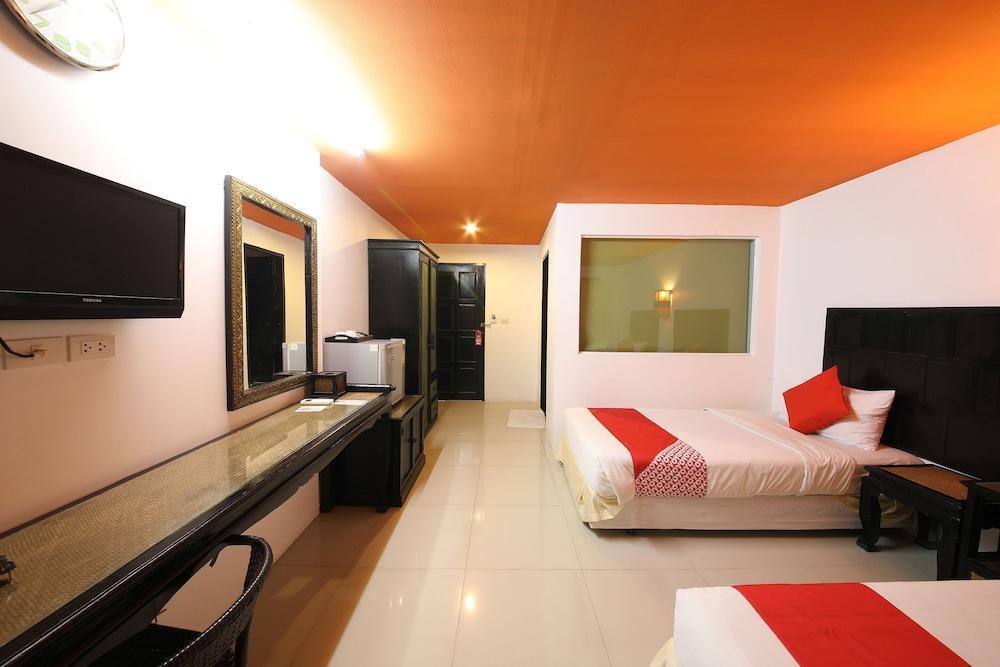 Hotel Oyo 126 Station House Patong