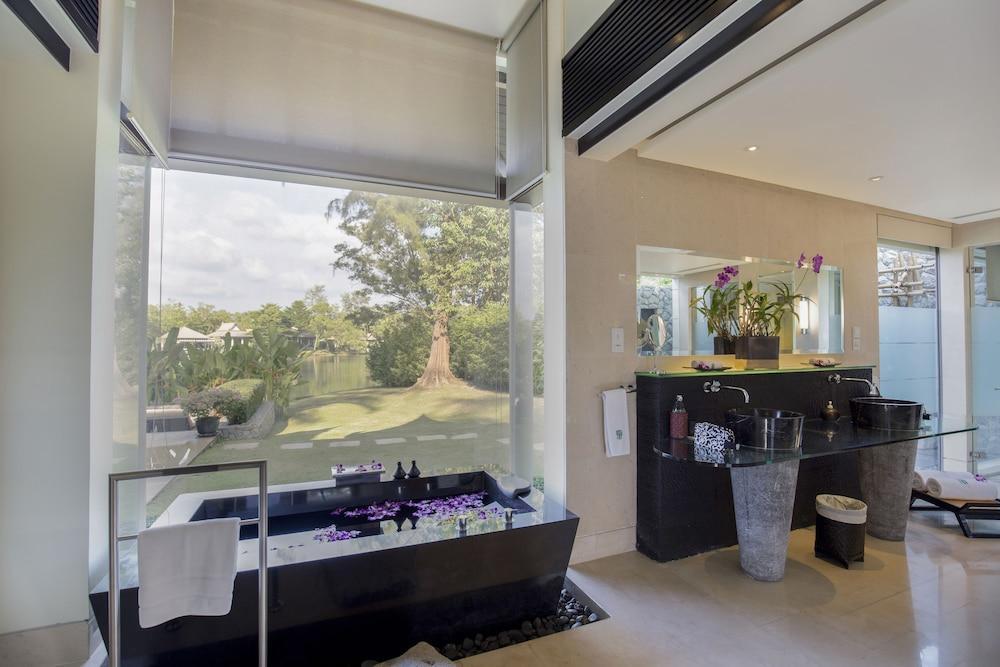 Double Pool By Banyan Tree 5*
