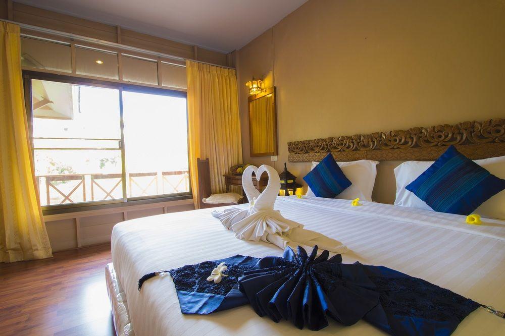 Chaba Beach Hotel