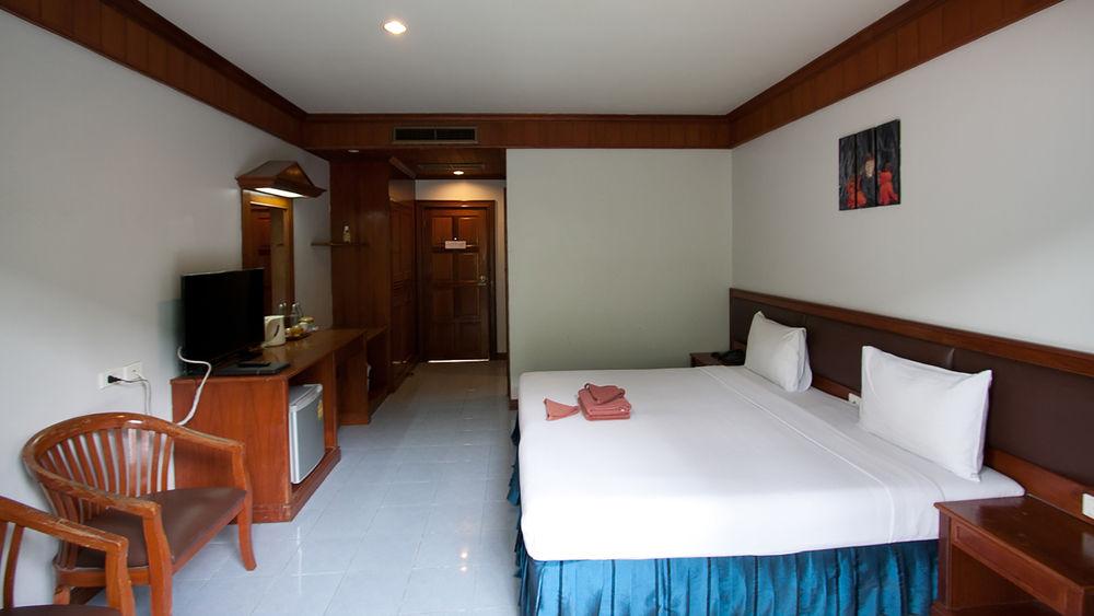 Patong Pearl 3*