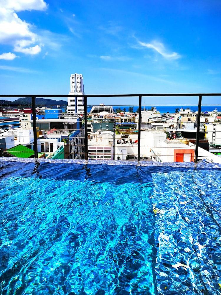 Hotel Phoenix Grand