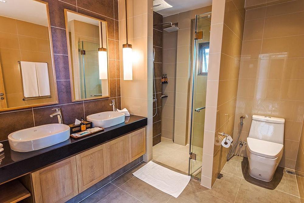 Casabay Luxury Pool 5*