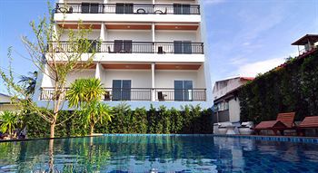 Jula Place Hotel Chalong
