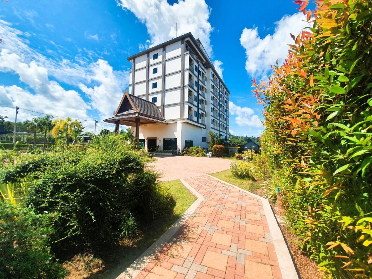 Airport Resort&spa - Sha Extra Nai Yang Beach