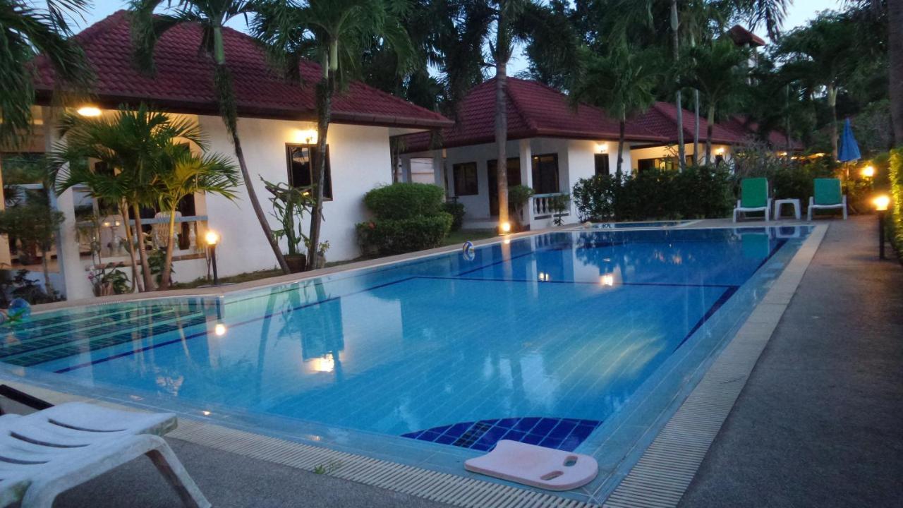 D&k Smiley Phuket Resort