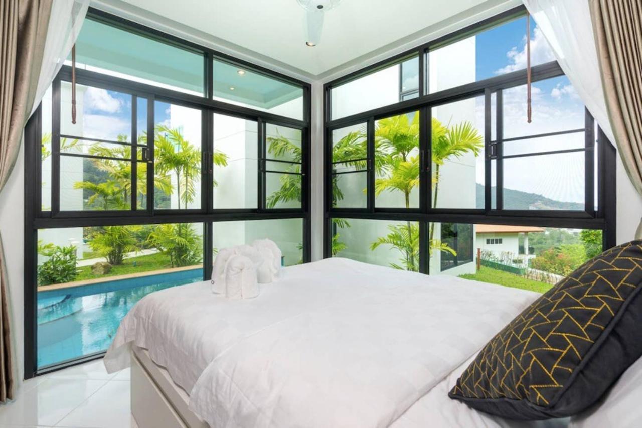 360 Degree Kamala Seaview Villa *