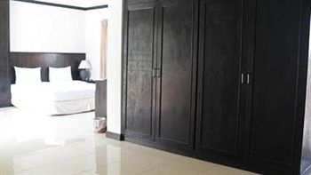 Phuyai Resort Kamala Beach
