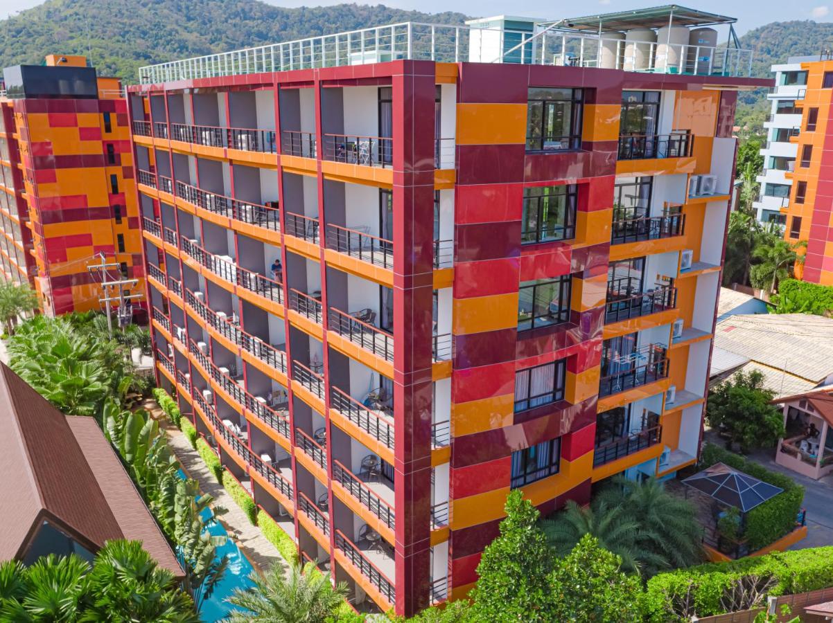 Nai Harn Condominium *